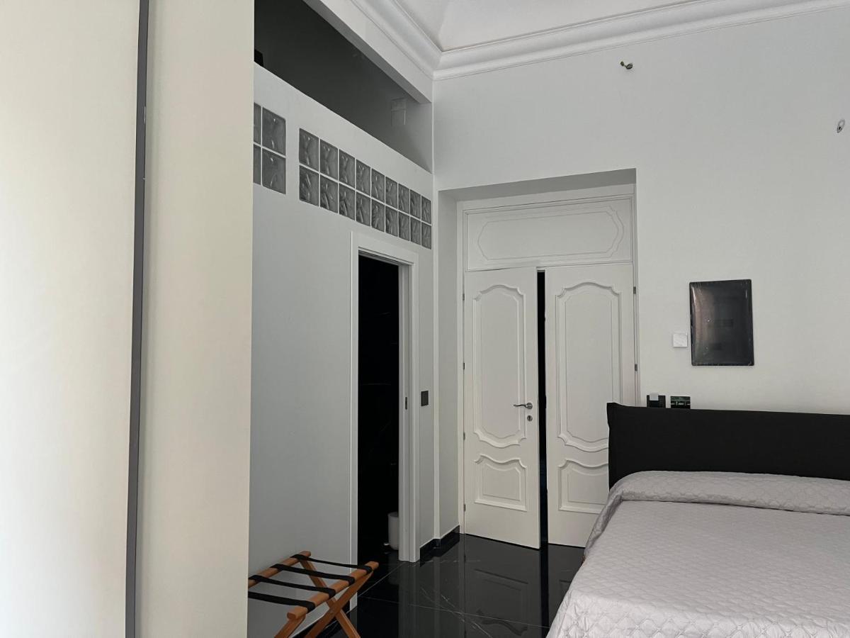 La Dimora Di Donna Claudia Hotel ปาแลร์โม ภายนอก รูปภาพ
